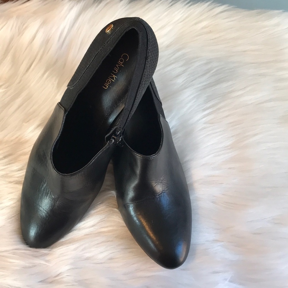 Calvin Klein Jeannie Black leather, Size 8.5